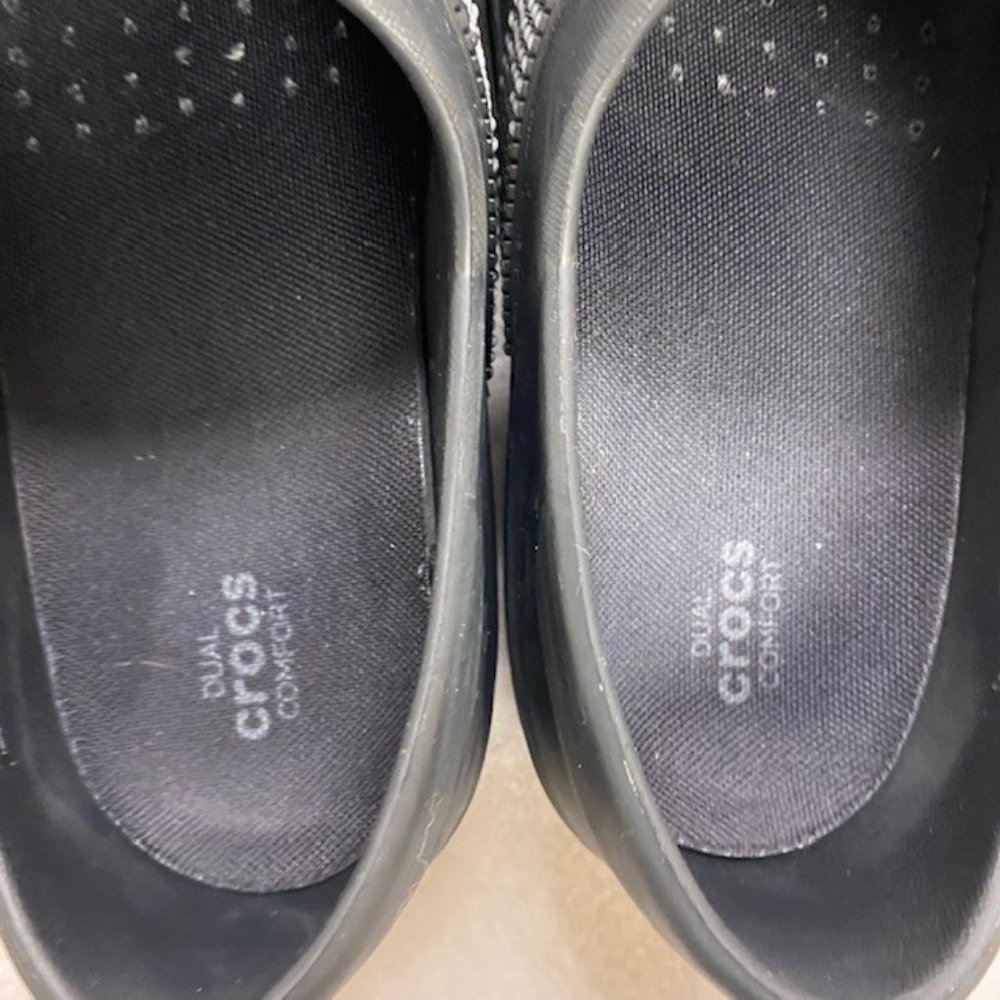 LIKE NEW Crocs Felicity Dual Comfort Non-Slip Nurse Work Clogs, size 10 - Picture 12 of 13